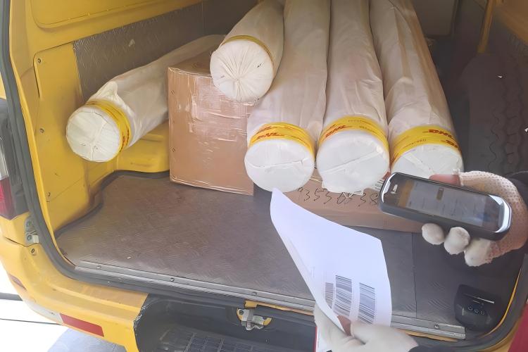 বুলগেরিয়ান ক্লায়েন্টের কাছে উচ্চ-গ্রেড অ্যান্টি-স্ট্যাটিক ফিল্টার ফ্যাব্রিক সফলভাবে বিতরণ